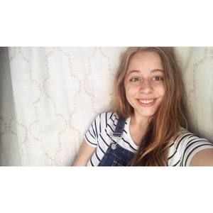 Meet your Posher, Alexis